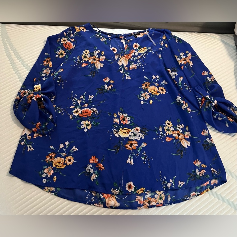 Boutique size 1XL top. Very flowy